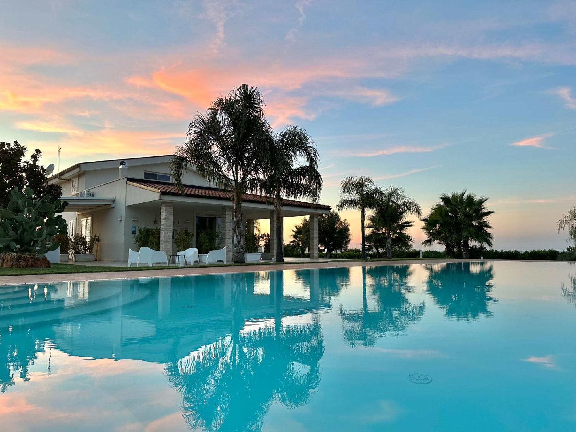 Villa Maria - Apartments In Villa With Pool Polignano a Mare Exterior foto